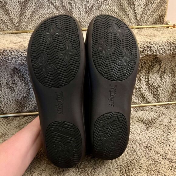 Women's Alegria Keli Black Bronze Rose Embossed Loafers Shoes 41 or 10.5 - 11 - Picture 5 of 6